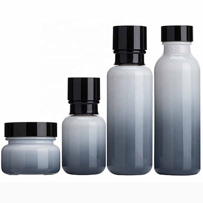 Wholesale New Product skincare glass bottle set 