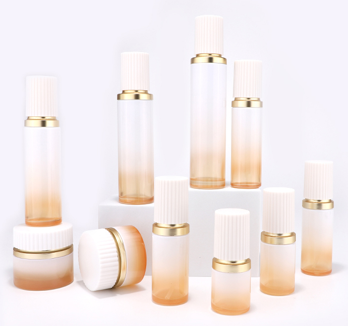 Wholesale cosmetic glass bottle set 