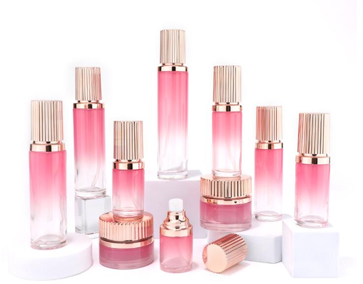 Gradient pink cosmetic bottle set 