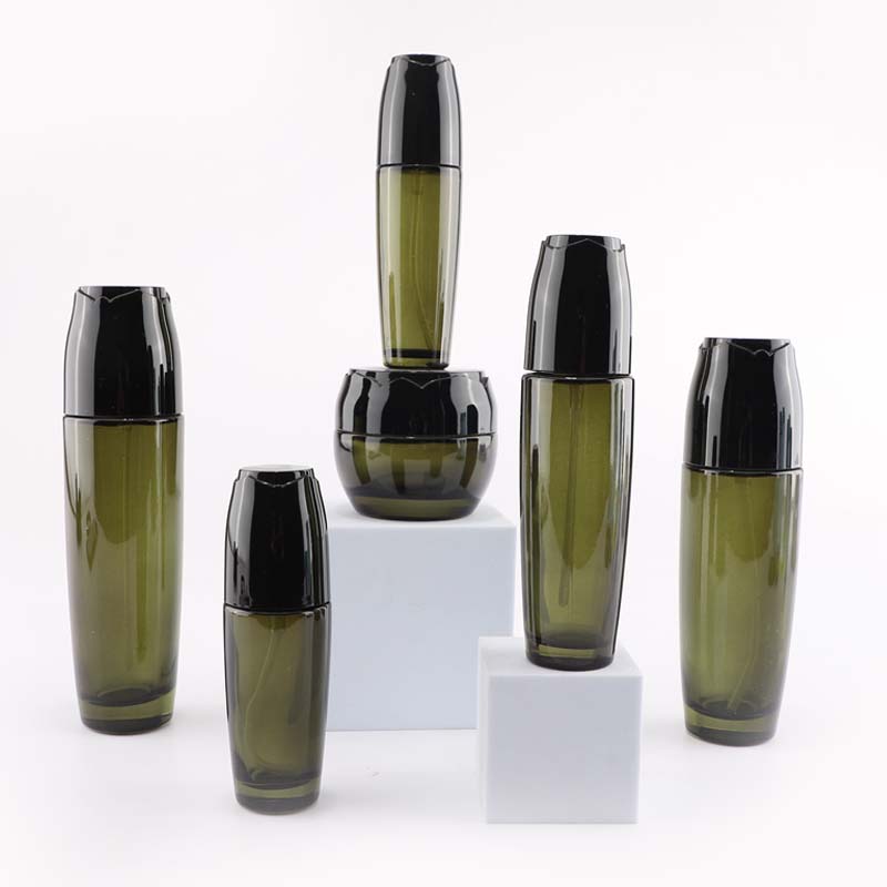 Cosmetic bottle set 