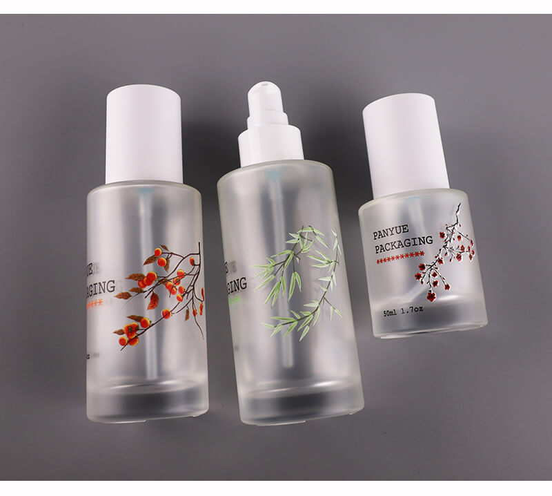 Wholsale low price cosmetic glass bottle 