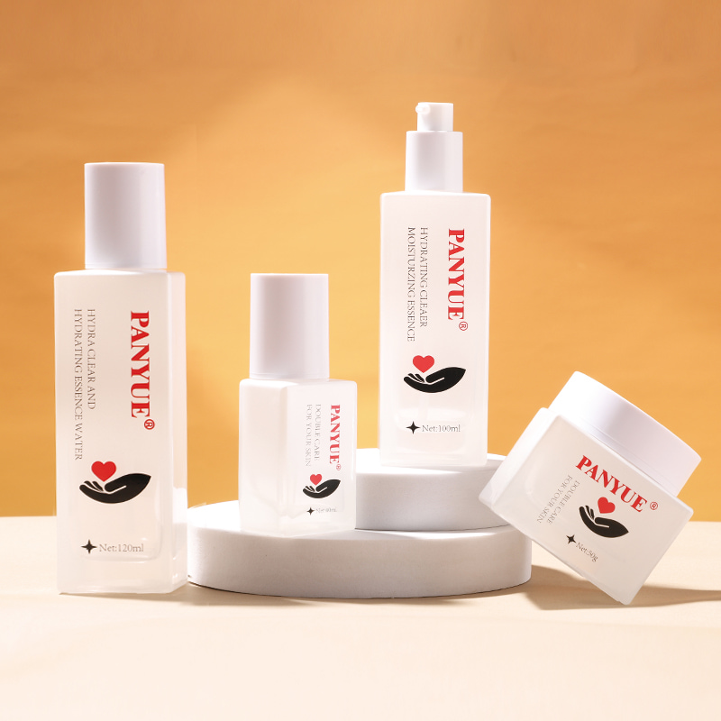 Cosmetic Glass Bottle with Pump