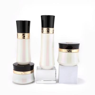 Luxury empty glass bottle set for cosmetic packaging