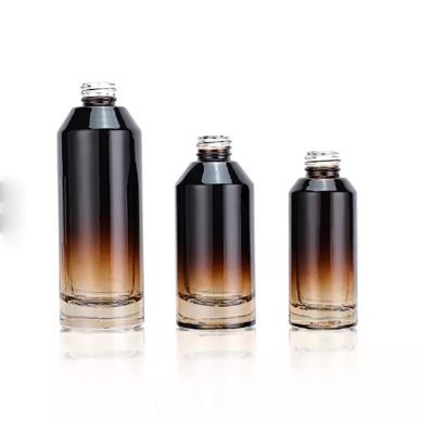New design custom color glass bottle with spray pump