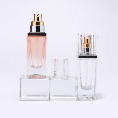 Luxury empty spray pump glass bottle