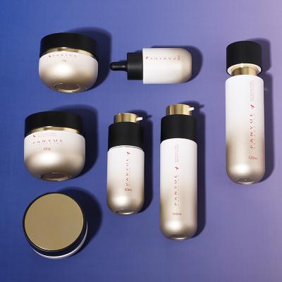 Rotating pump head glass bottle set