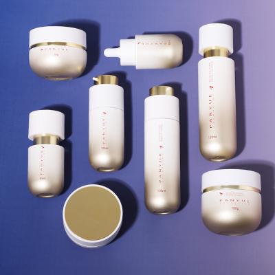 Rotating pump head glass bottle